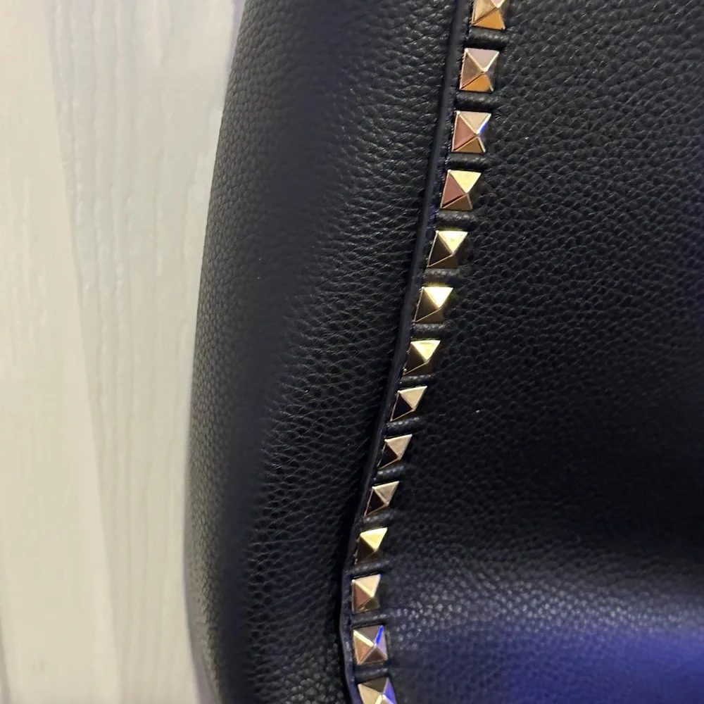 Large Rockstud Tote - Picture 4 of 8